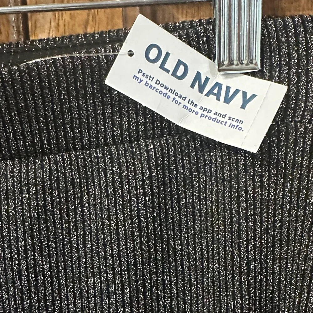 Old Navy - metallic ribbed knit top and skirt set - Picture 8 of 8